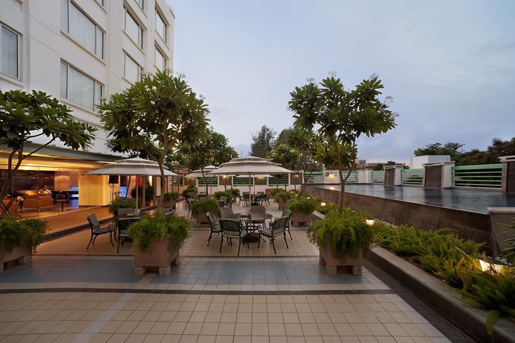 Radha Regent Electronic City Kammasandra Εξωτερικό φωτογραφία